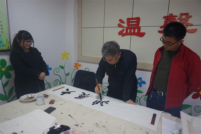 潍坊奎文区民生街社区举办书画笔会