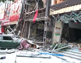 济南槐荫区纬六路一餐馆发生爆炸 无人员伤亡