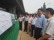 王文涛:拆出来的空地凸显公益 建绿透绿得打掉“土围子”