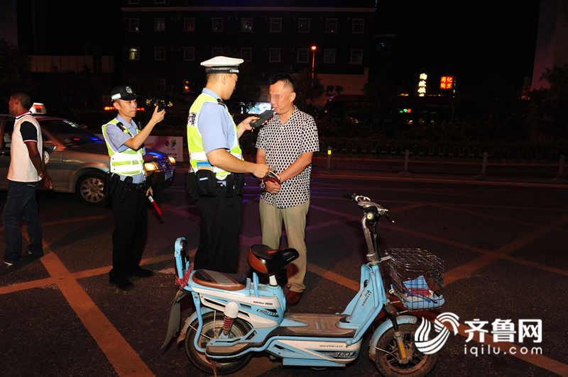 醉酒驾驶电动车驶上快车道 济南男子涉嫌危险