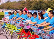 潍坊百名市民街头骑行 倡导绿色环保出行“保卫蓝天”