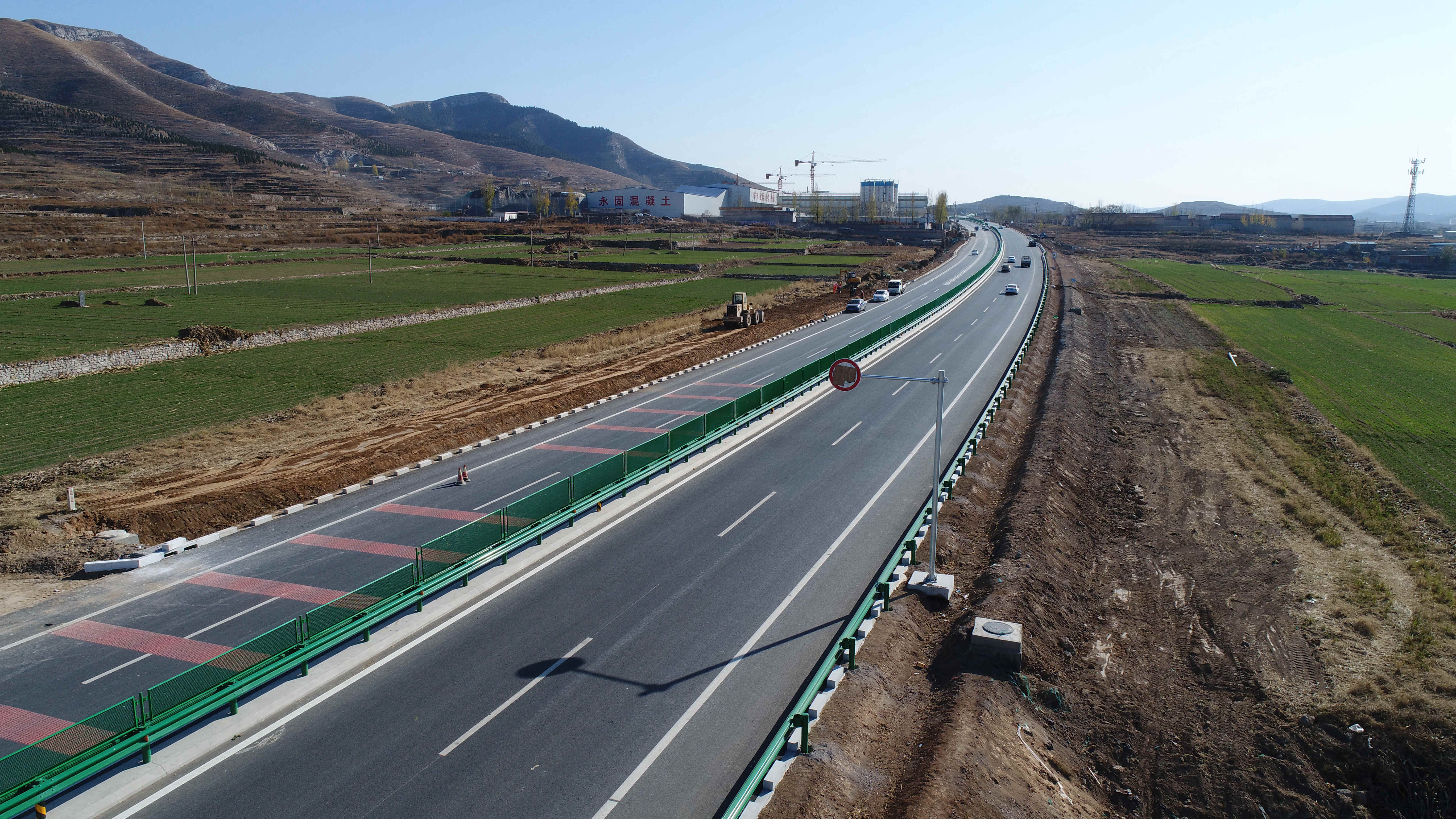 12月9日零时起 省道242线章丘南段改建正式通车