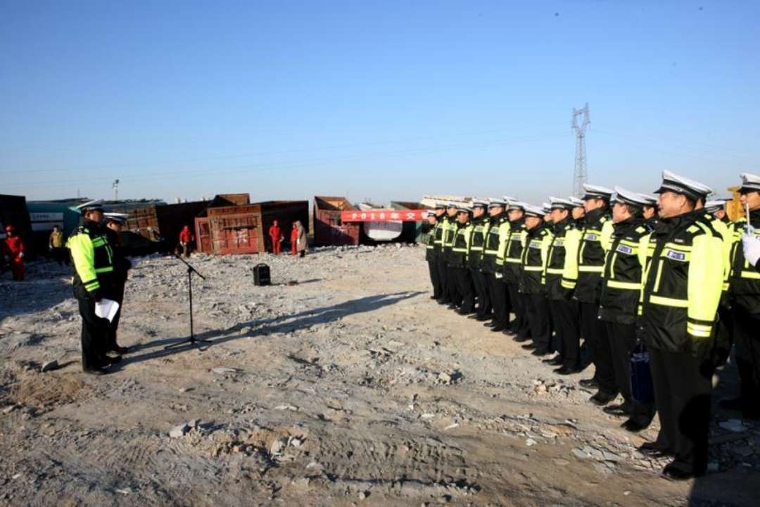 ​东营集中拆解400余台拼装报废车辆，消除道路安全隐患