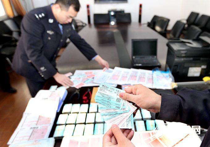 网购平台成票贩子阵地 春运期间买票一定要多