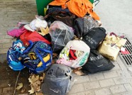 合作协议解除 潍坊一小区内旧衣回收箱变“垃圾箱”
