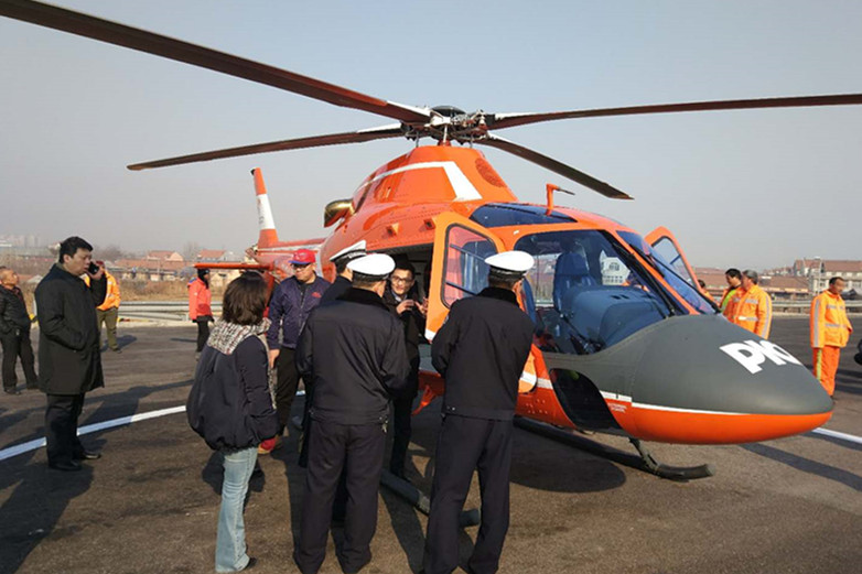 春运首日济青南线上演救援演练 直升机出动救助事故患者