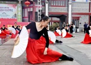潍坊举办首届舞蹈公益大讲堂 载歌载舞向劳动者献礼