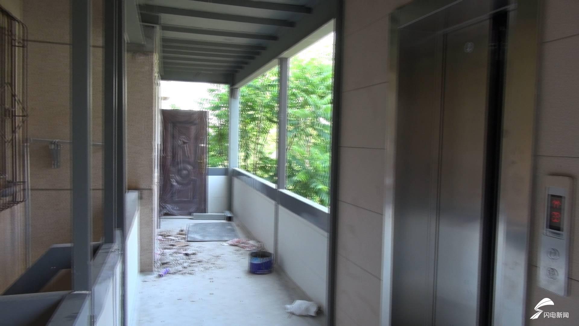 济南首部平层入户加装电梯即将投入使用 问题有暴露需