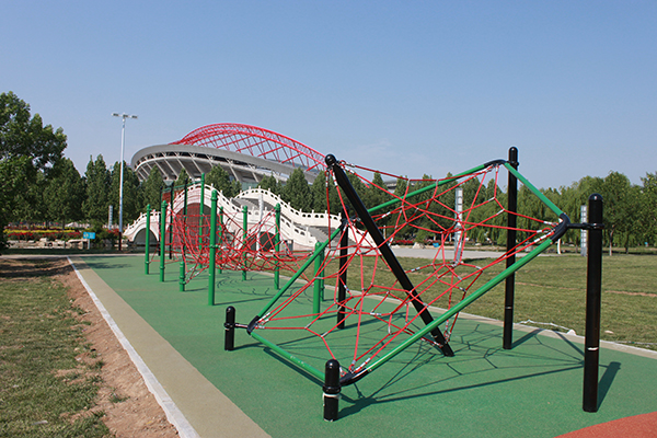 淄博市体育中心两处少儿活动设施建成投入使用 