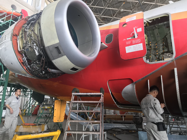 国产飞机ARJ21-700在山东完成全球首次4C检