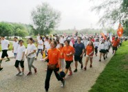 千人“捐步”助力公益扶贫 潍坊大型健步走活动举行