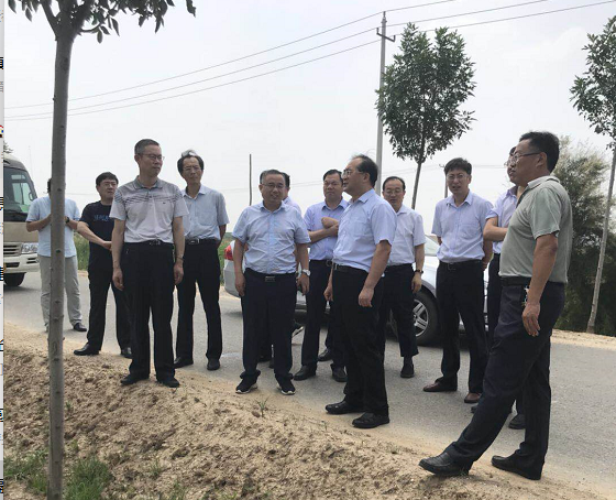 市领导赵绪春,钱书轩参加.