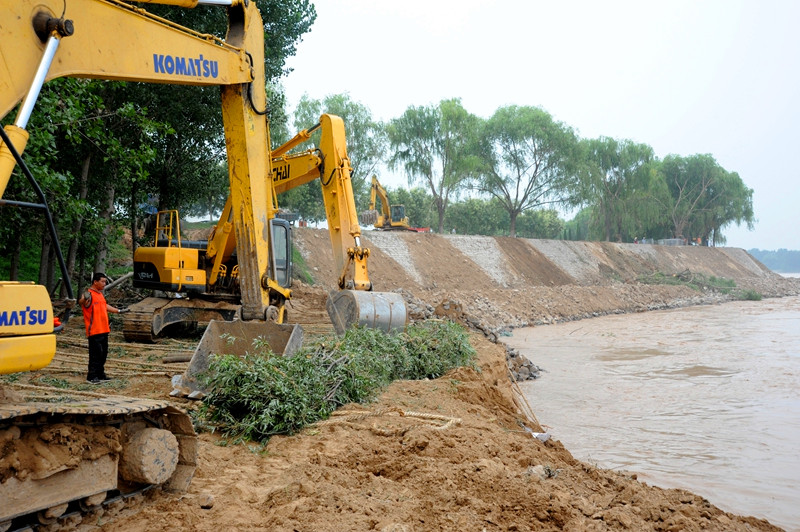 黄河惠民段出现坦石和滩岸坍塌险情 目前得到有效控制
