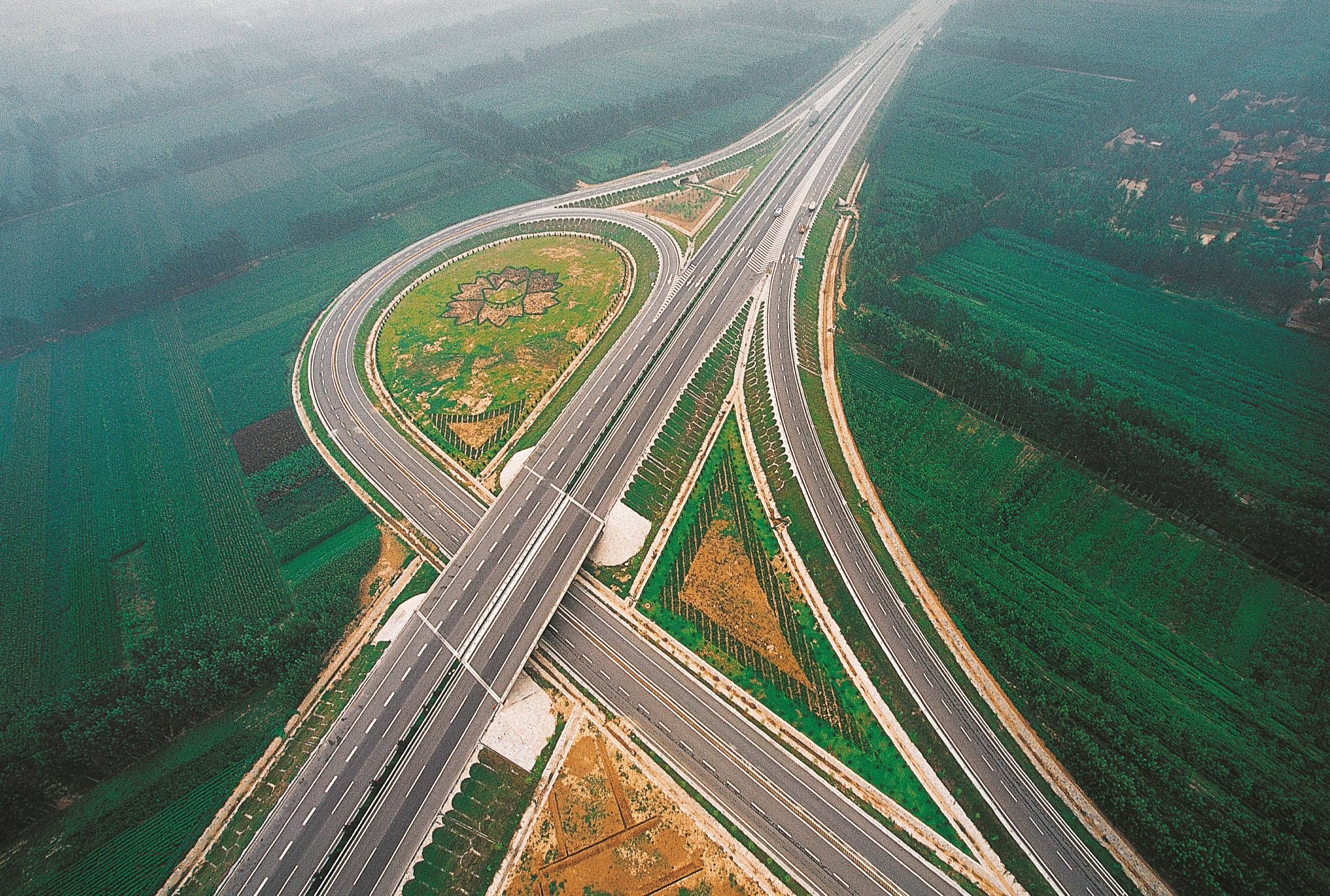1-7月山东公路水路交通固定资产投资550亿 高速和农村公路增长快