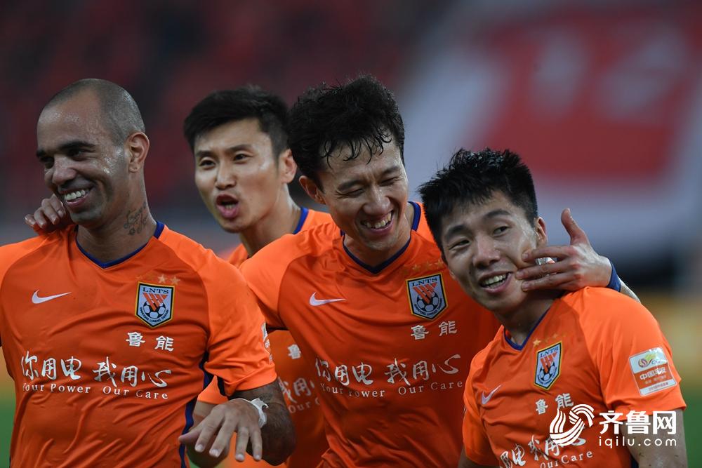 鲁能战恒大球票销售火爆 足协杯决赛对手提前