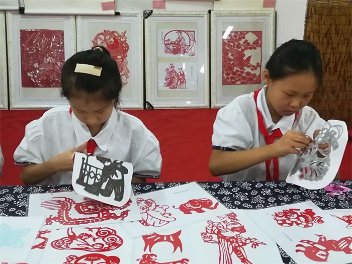 潍城区首届中小学传统文化节暨教育教学成果展开幕