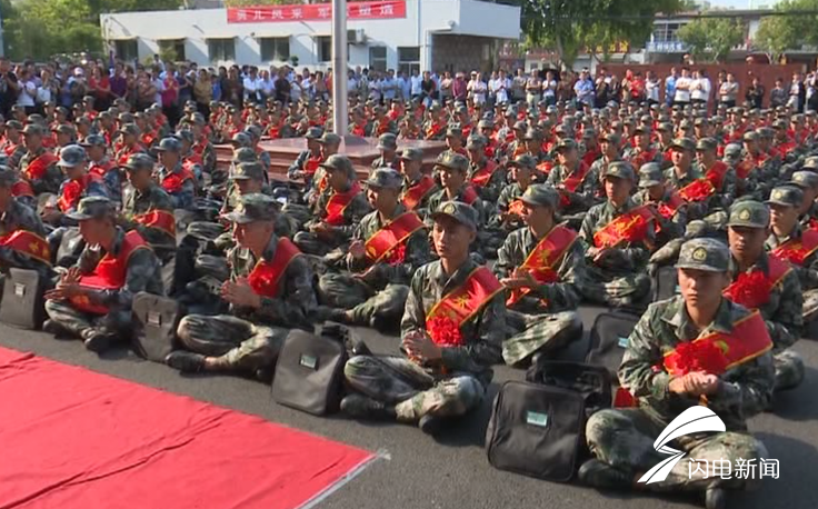 又是一年送兵时滕州590名有志青年踏上从军路