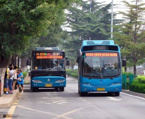 济南公交继续开“小灶” 市民自主定制公交S25路开通