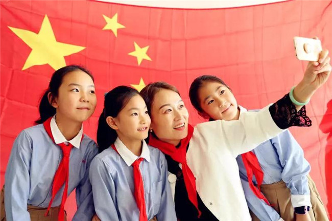 潍坊教育系统多彩活动迎国庆，共圆中国梦！