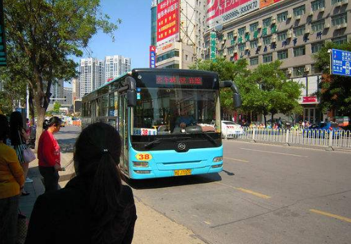 自10月16日起 潍坊100条公交线路调整为“冬季时间”
