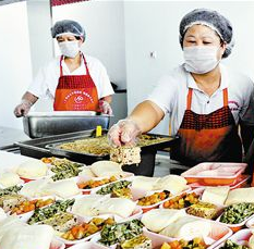 薛城区首家“爱心食堂”正式启用 可容纳20余名老人同时就餐