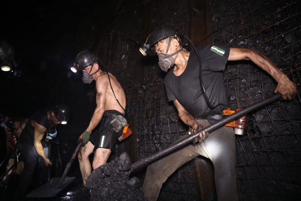 龙郓煤业有限公司“10.20” 冲击地压救援进展情况通报
