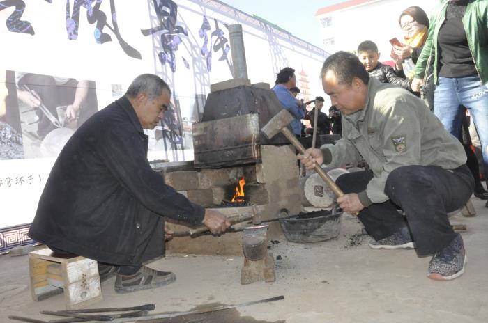 第二届潍坊红炉文化节再现老潍县城红炉技艺历史盛景