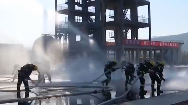 山东省消防总队举行2018年比武竞赛