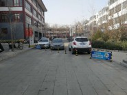 追踪丨潍坊这个“无名巷”成监管盲区 车辆乱停乱放短期内难解决