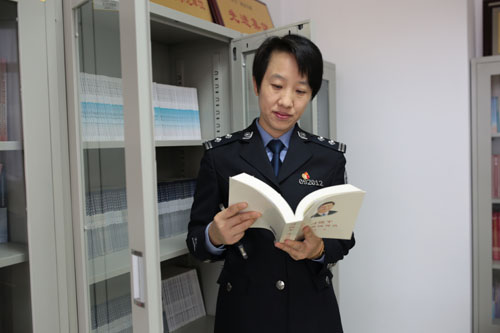 滨州最美警察候选人杨涛：柔弱的“涛哥”“爬格子”的花木兰