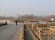 黄河凌汛将至 滨州台子镇至大年陈镇浮桥拆除