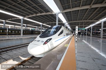 春运潍坊火车站预计发送旅客106万人次 开行临客7.5对