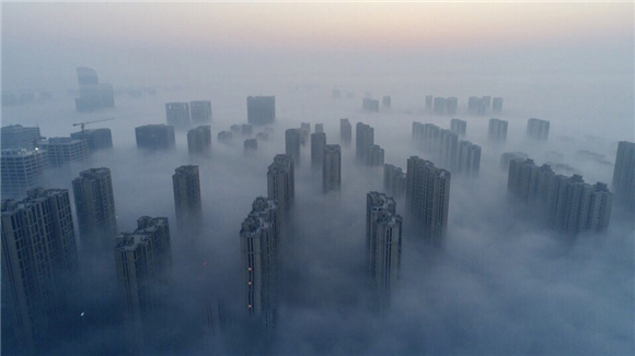 33秒丨美！清晨济南现平流雾奇观  朦胧之际化身“天空之城”