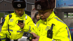 63秒丨济南一交警执法过程火了 他到底说了什么?