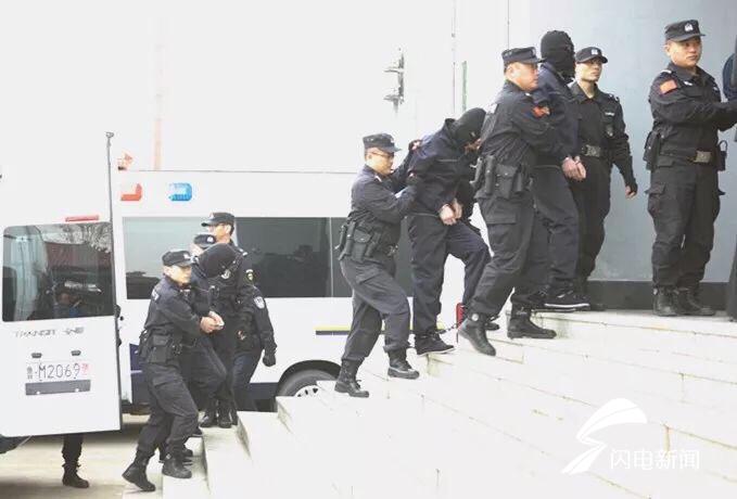 滨州一37人涉黑团伙案开庭 涉及敲诈勒索,强迫交易,非法持有毒品等罪
