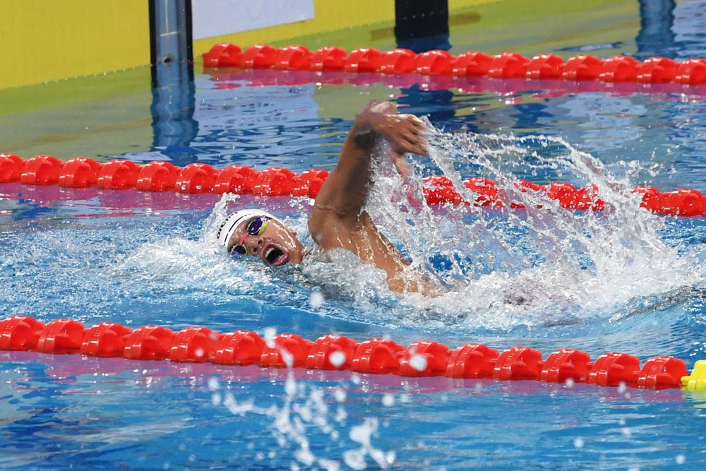 200米自由泳山东名将季新杰冲进决赛 与孙杨争夺金牌