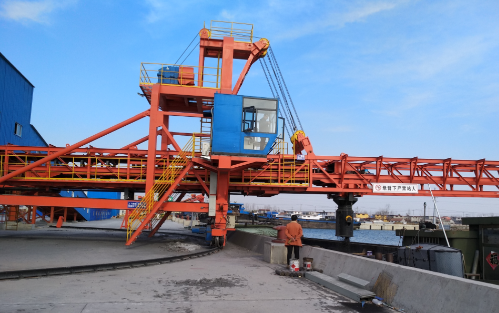 滕州新港完成货物吞吐量12.06万吨 二期预计下半年开工