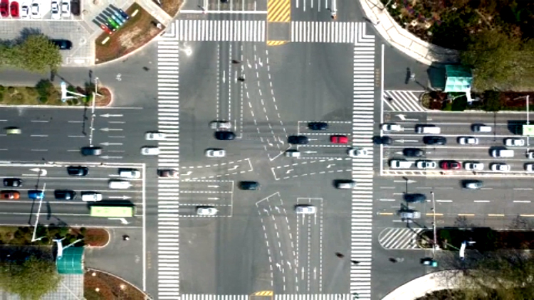 39秒丨滨州市区道路交通标线重新施划 共23万平方米
