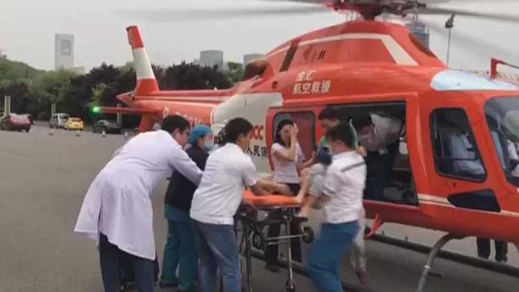 直升机46分钟转院济南 济宁3岁男童脑内出血现第一次手术已完成