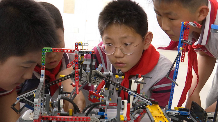 98秒｜潍坊这4名小学生厉害了！他们代表山东队将参加全国青少年机器人竞赛