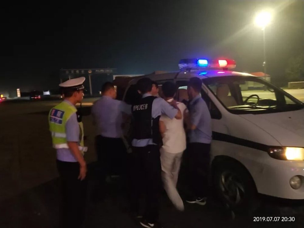 休想跑！两名外省逃犯被滨州警方成功拦截抓捕