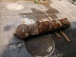 聊城临清一施工现场发现一门清代铁炮 已送至博物馆保护