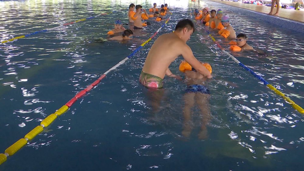 防溺水在行动｜枣庄：免费培训游泳40天 提升防溺水能力 