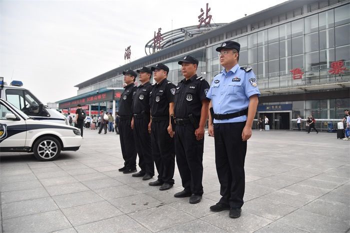 中秋节期间淄博社会治安持续稳定  2100余名警力每天路面巡查