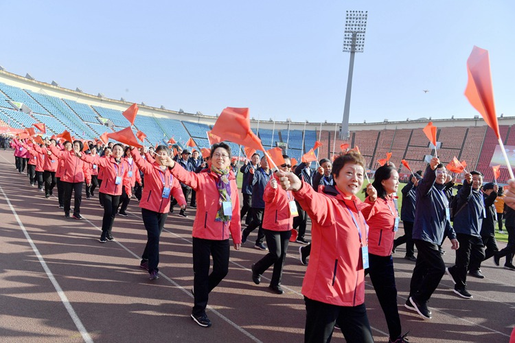 山东省直老干部运动会在济南举行 1300名运动员报名参加