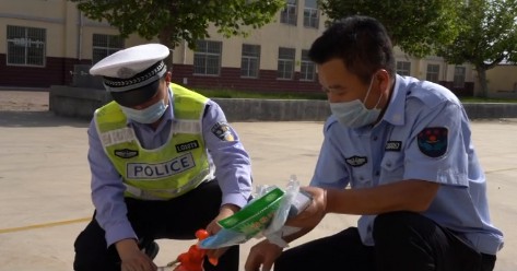 临沂市临港区交警大队民警孙钦峰说"对排查出的隐患