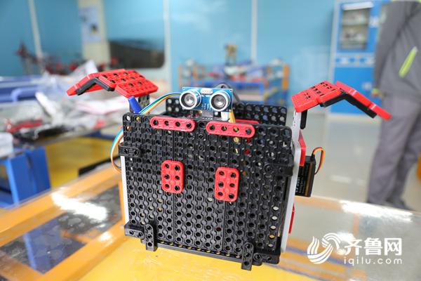 青岛三名小学生创客作品斩获全国机器人比赛一