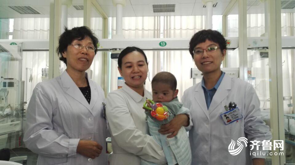 山东最小肝移植患儿今天康复出院 仅5个月大