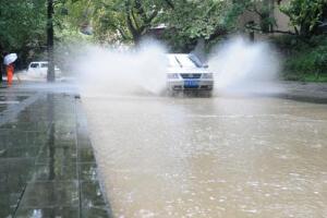 紧急通知！滨州城市泄洪河道水位急剧上涨 请车辆行人远离