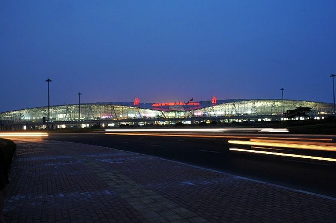 济南遥墙国际机场8月11、12号共取消航班70架次